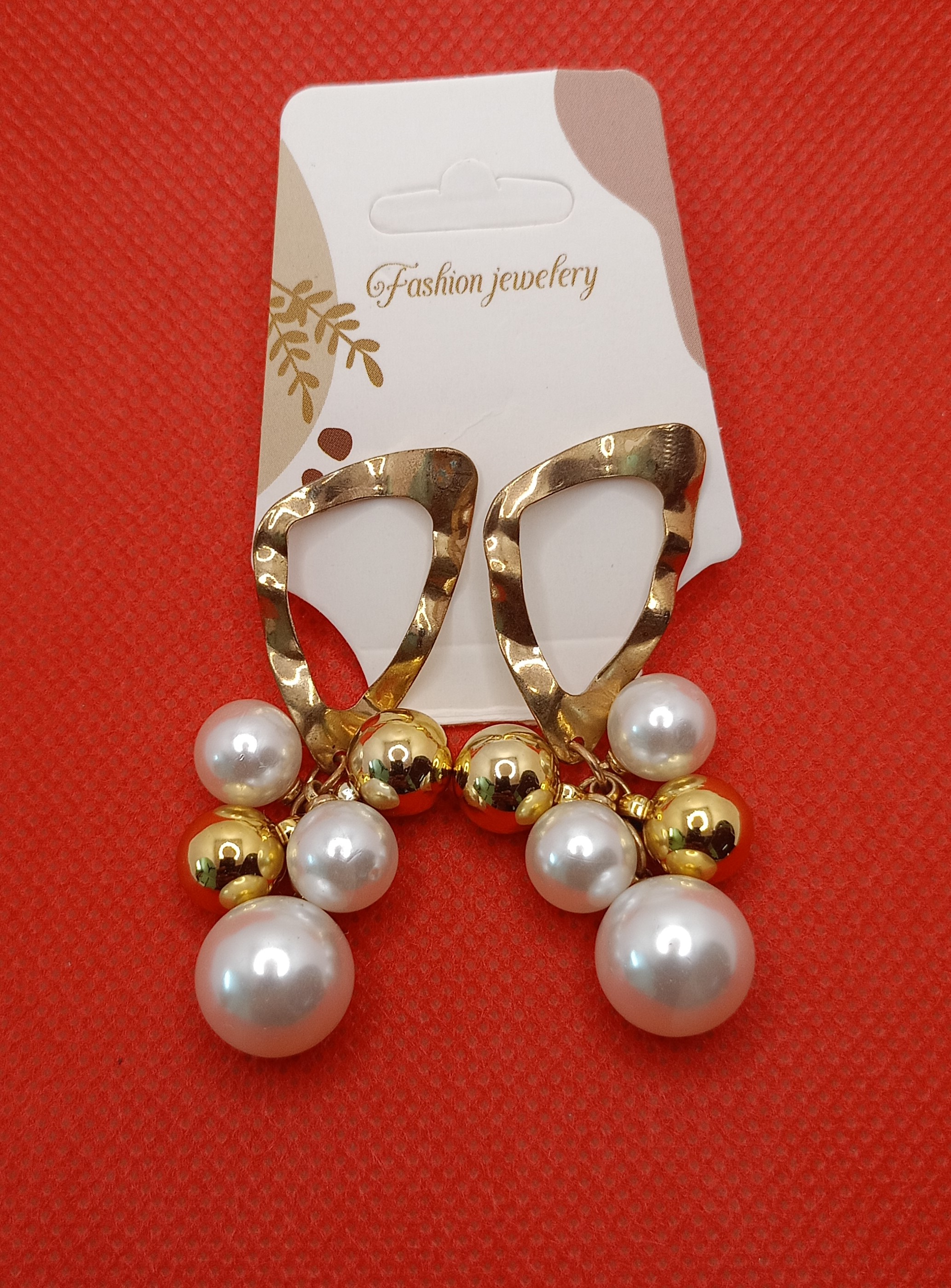 Golden pearl cluster earring