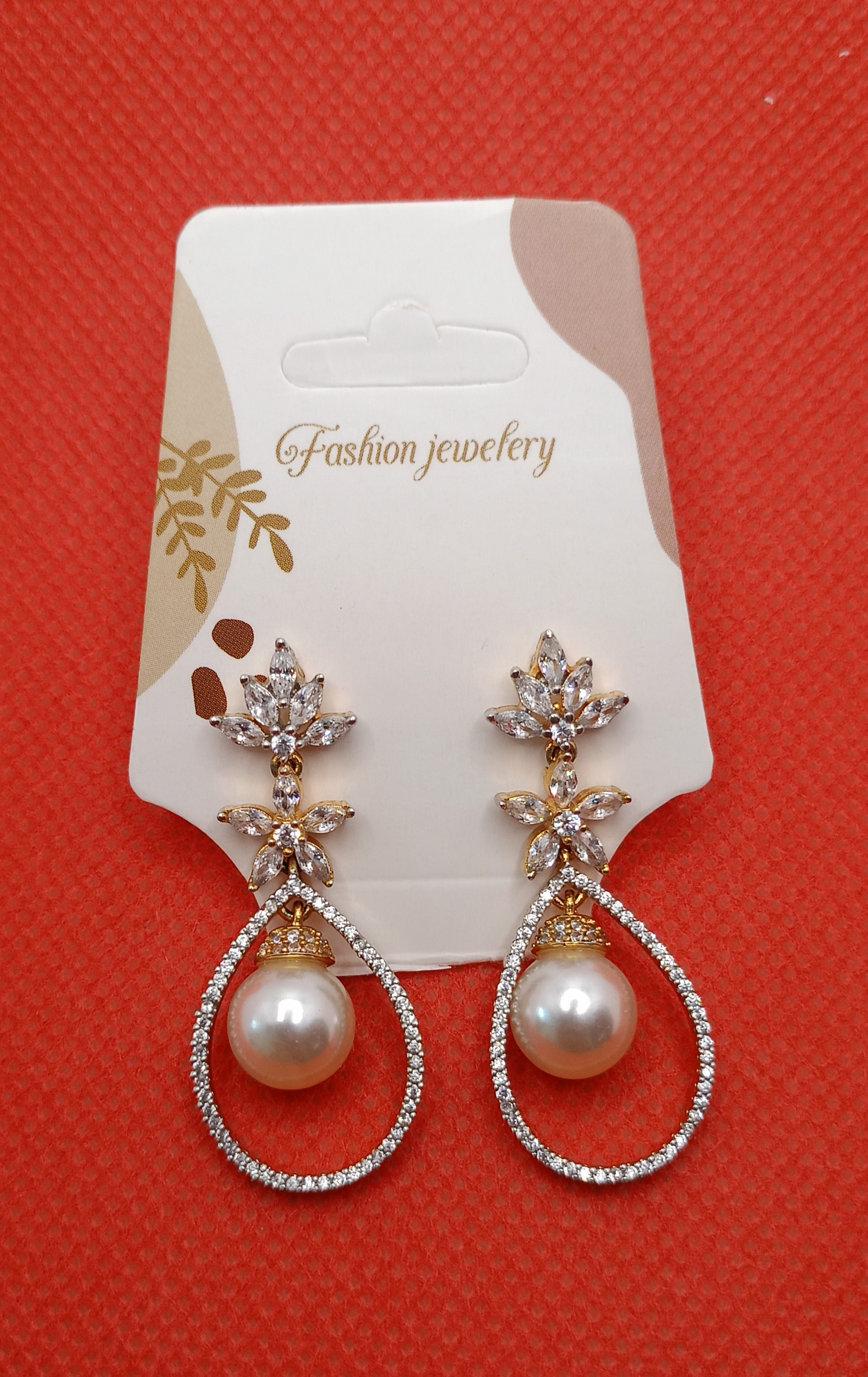 Pearl leaf drop earring